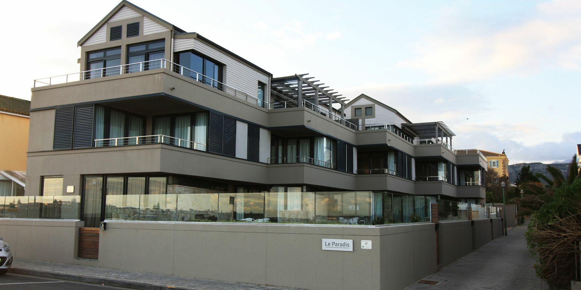 Harbour House Hotel - Le Paradis Apartments เฮอร์มานุส ภายนอก รูปภาพ