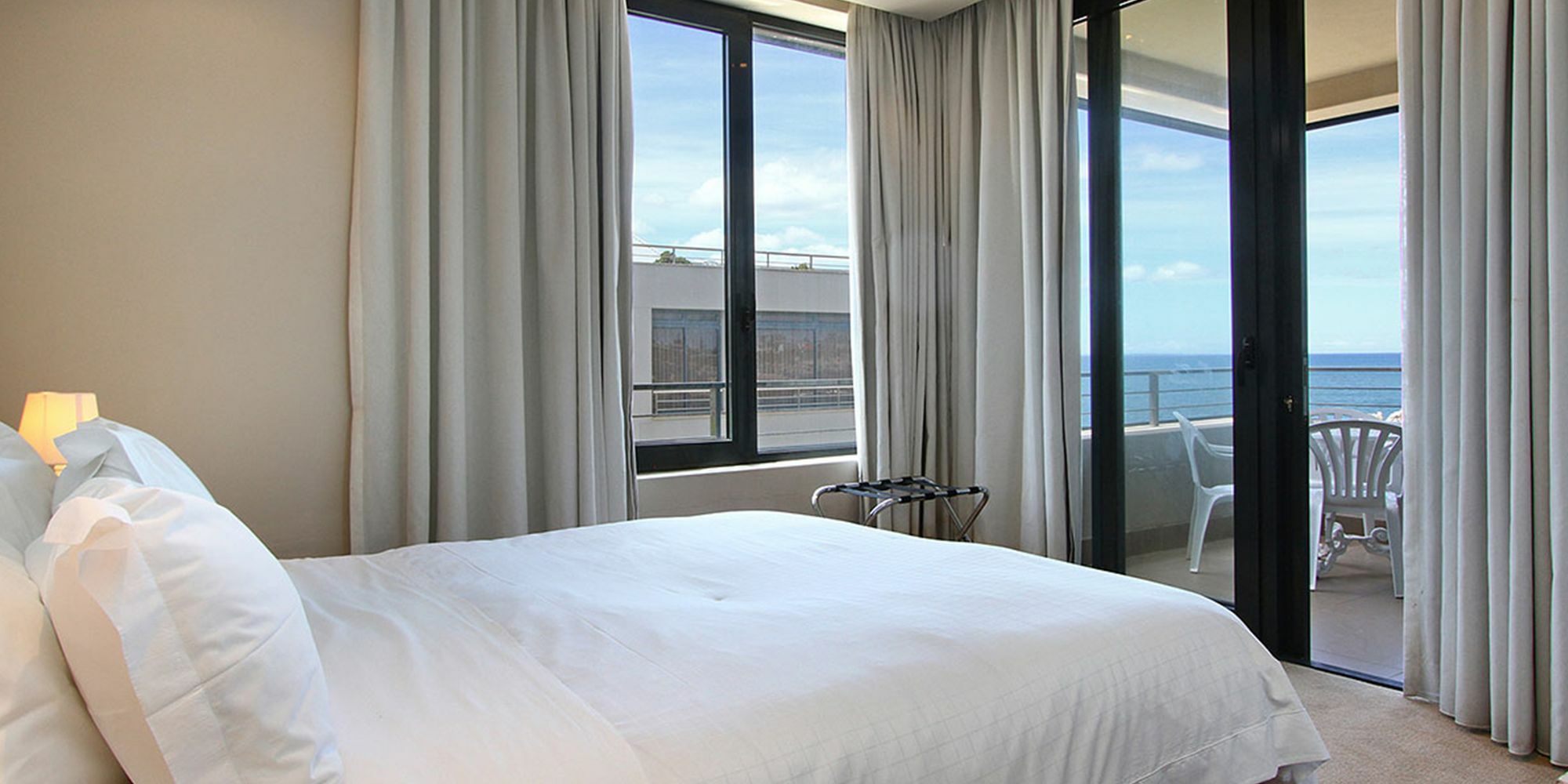 Harbour House Hotel - Le Paradis Apartments เฮอร์มานุส ภายนอก รูปภาพ